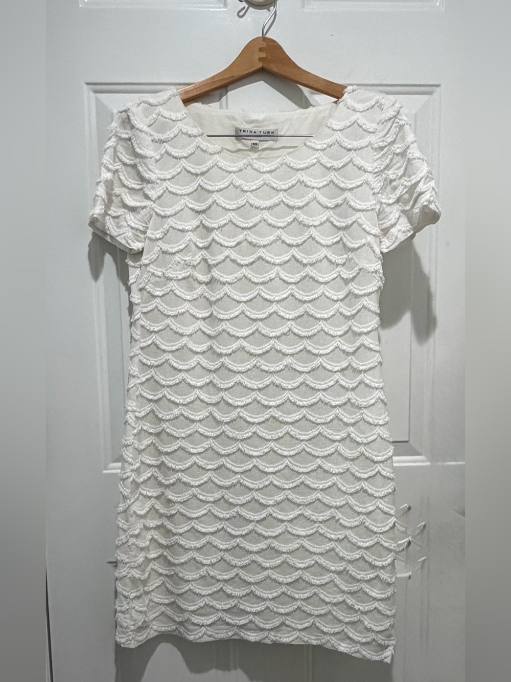 Trina Turk White Scalloped Textured Shift Dress, size 10